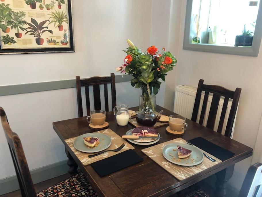 Вілла *Stunning* The Botanist Rest Ventnor Iow Екстер'єр фото