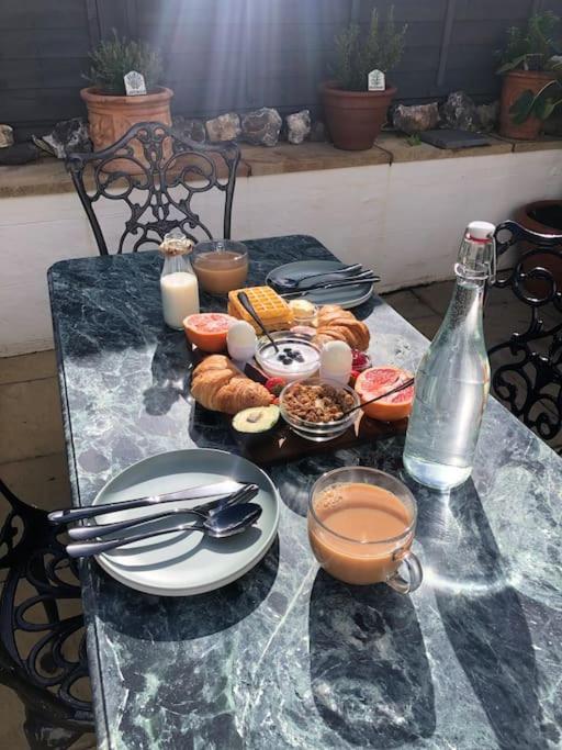 Вілла *Stunning* The Botanist Rest Ventnor Iow Екстер'єр фото
